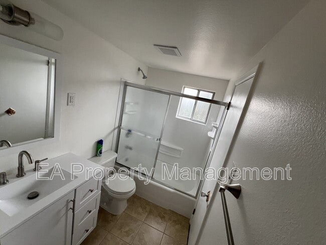 Building Photo - 11620 Versailles Ave NE