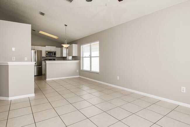 Building Photo - 11641 Kenley Cir