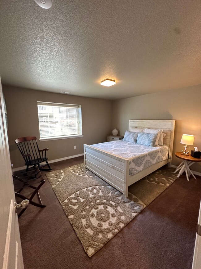 Building Photo - 8075 Cinnamon Ct