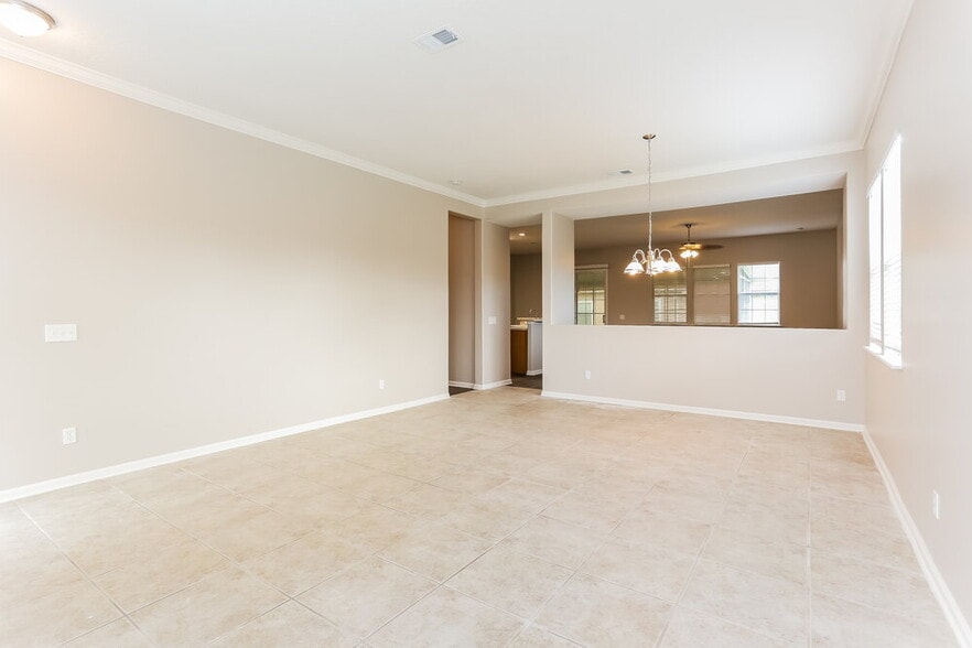 Building Photo - 1208 Dawn Light Rd