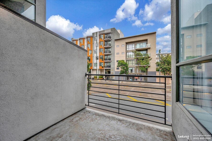 Building Photo - 2068 3rd St