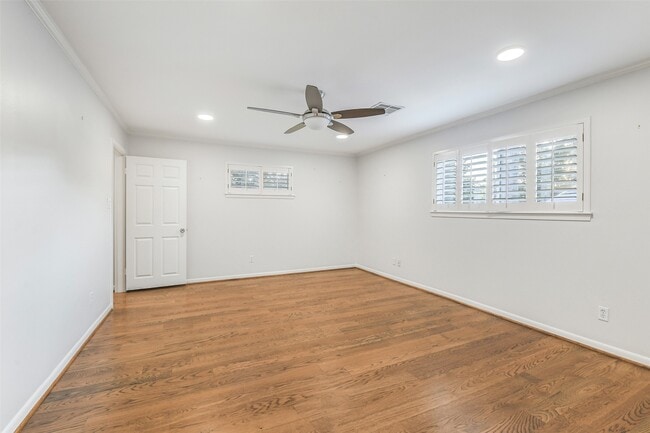 Building Photo - 12326 Old Oaks Dr