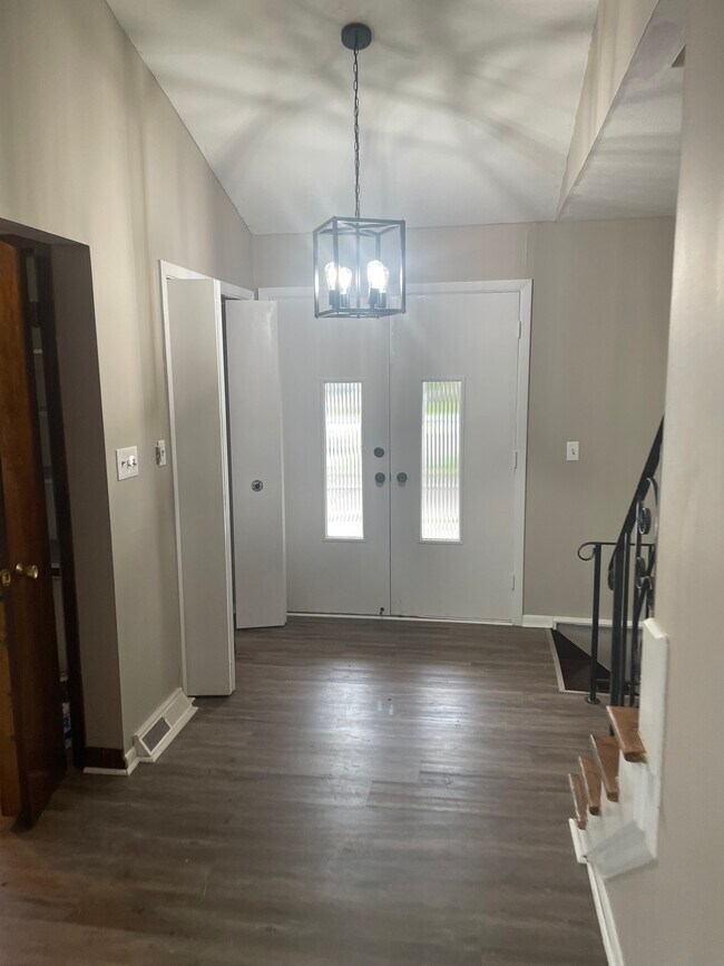 Building Photo - 16222 Howe Rd