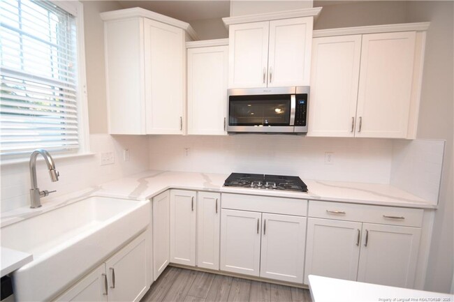 Building Photo - 8531 Secreto Dr
