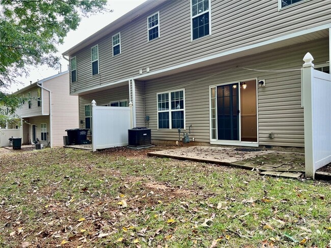 Building Photo - 3210 Summerfield Ridge Ln