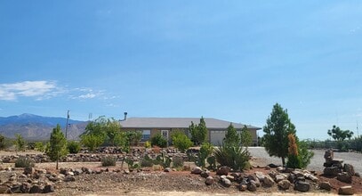 Building Photo - CHARLESTON COMMERCIAL CENTER - David Adam ...