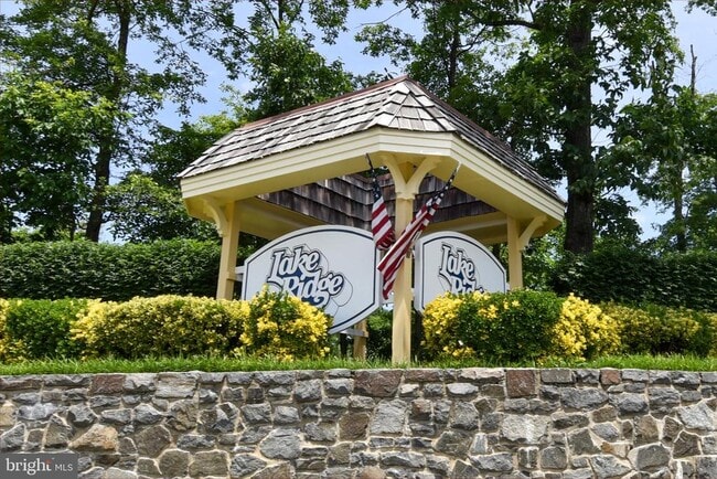 Building Photo - 2912 Seminole Rd
