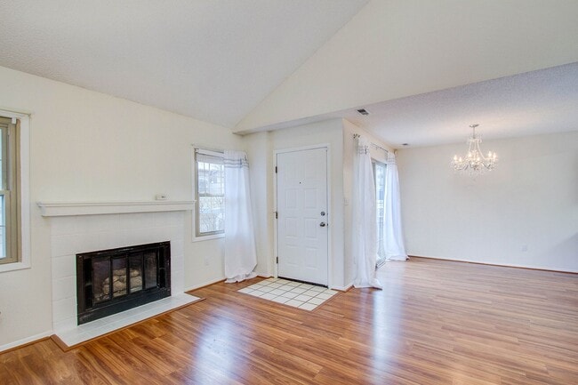 Building Photo - Impeccably Maintained End Unit Townhome with 2-Car Garage: Effortless Comfort & Convenience Await!