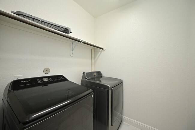 Building Photo - 10607 Pilkington Dr