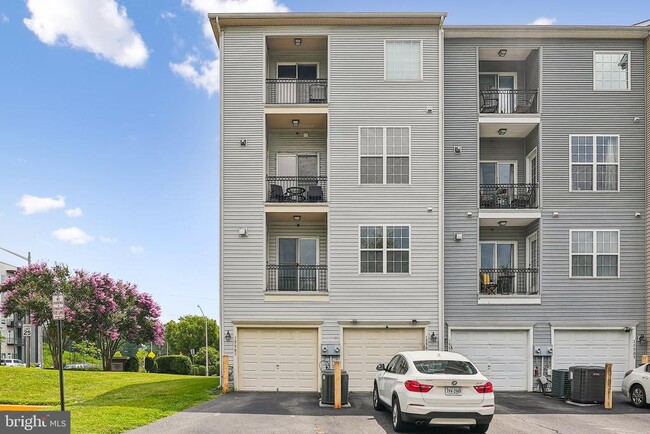 Building Photo - 15503 John Diskin Cir