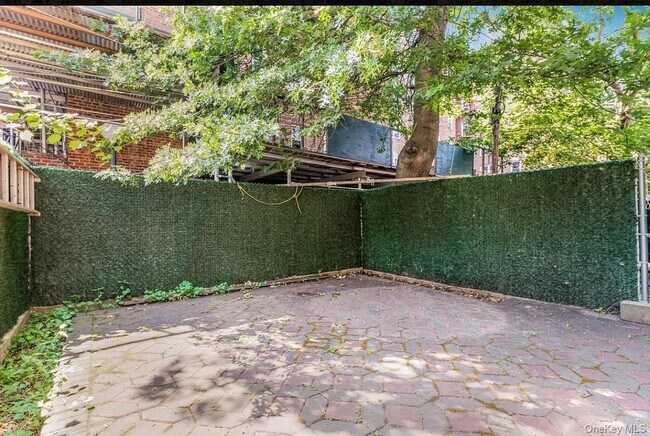 Building Photo - 105-38 65th Rd