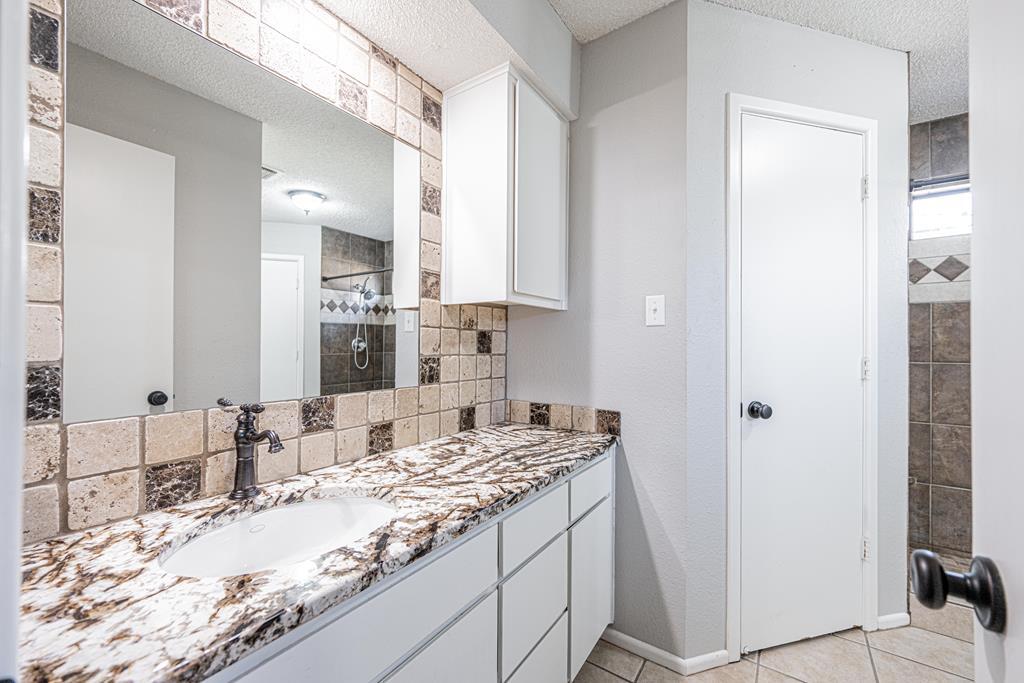 Building Photo - 105 Quail Run