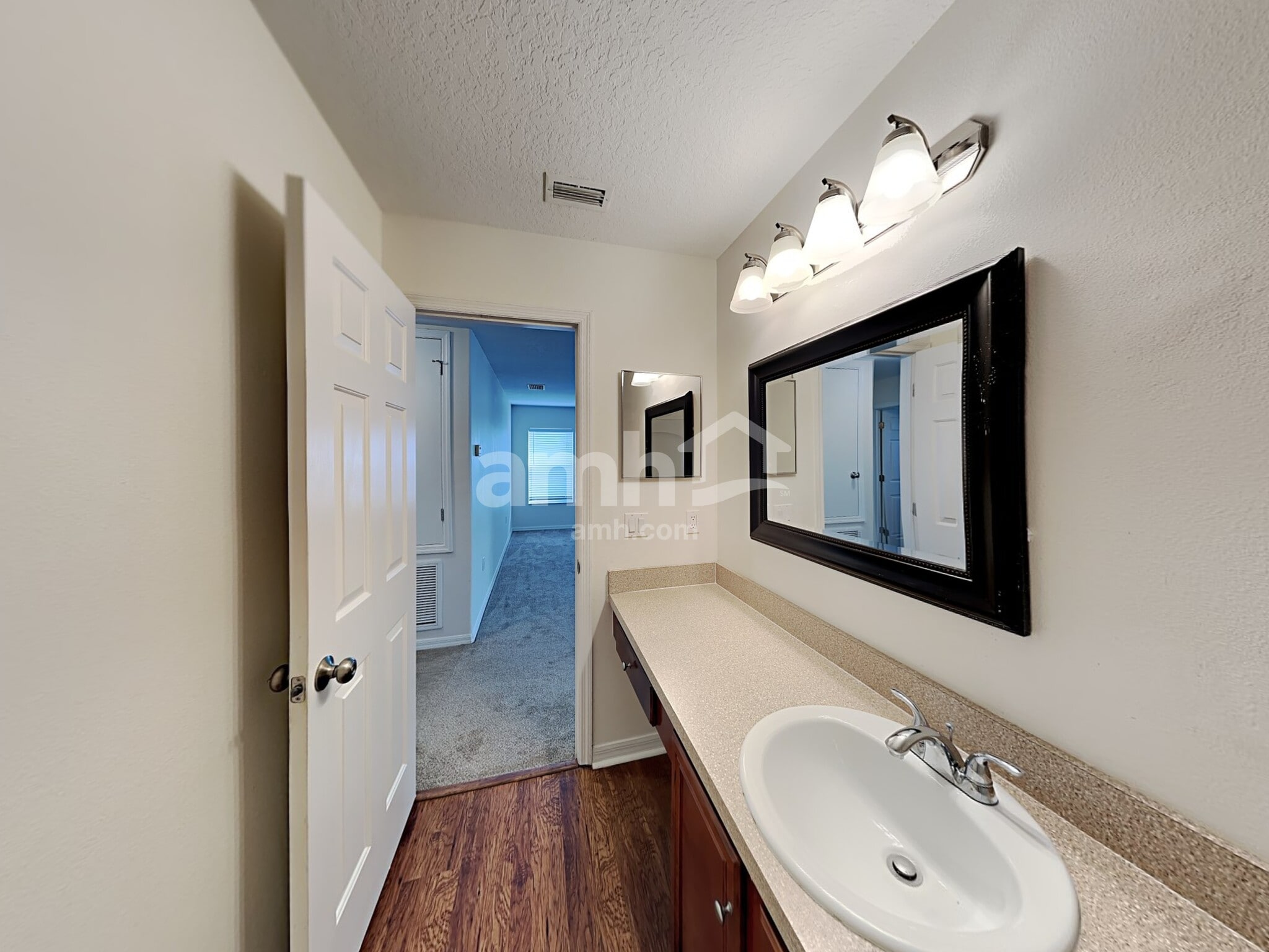 Building Photo - 19554 Timberbluff Dr