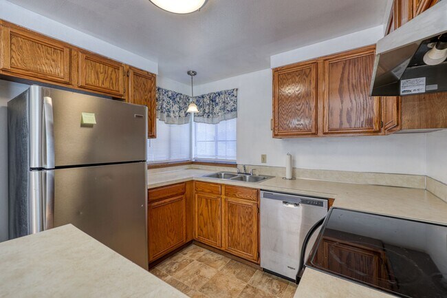 Building Photo - Cozy Lacey Rambler - Move-In Ready now! 3 bed 1 bath patio home - North Thurston S.D.