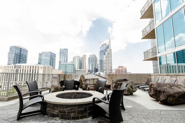 Building Photo - Downtown Luxury Living at The Encore