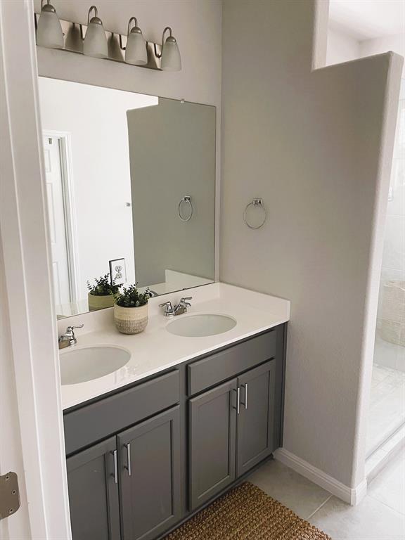 Building Photo - 10100 Dawn Pearl Dr