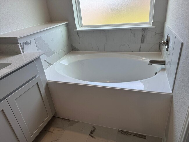 Building Photo - 5606 Pearl Vis Dr