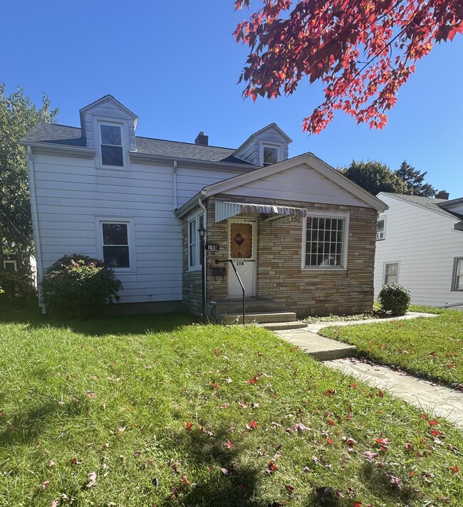 Primary Photo - 148 Ellsinore St