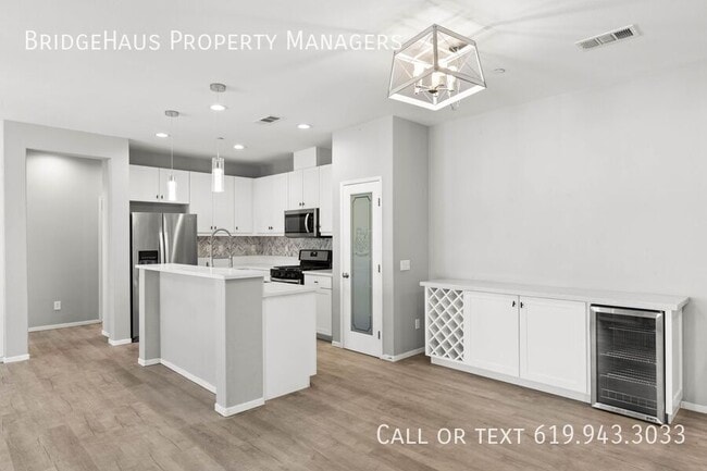 Building Photo - 1709 Signature Pl