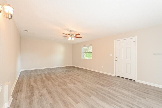 Building Photo - 436 Pomona Dr