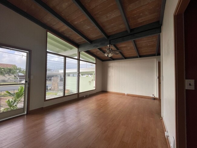Building Photo - SINGLE FAMILY HOME IN KAILUA