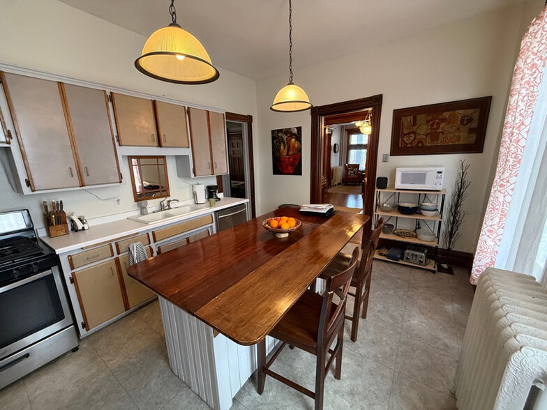 Building Photo - 800 Hague Ave