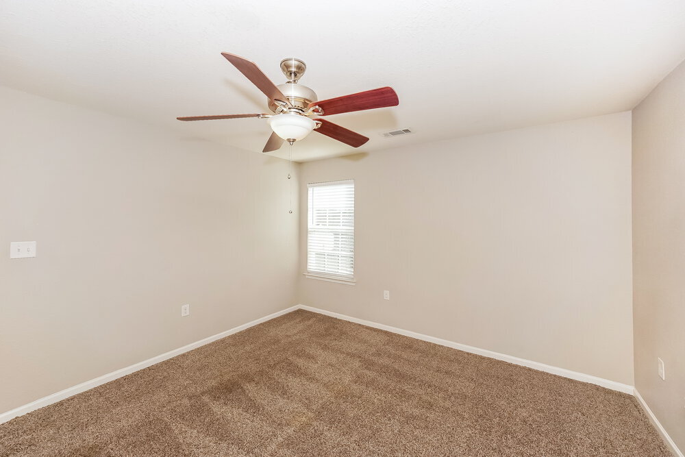 Building Photo - 1418 River Run Rd