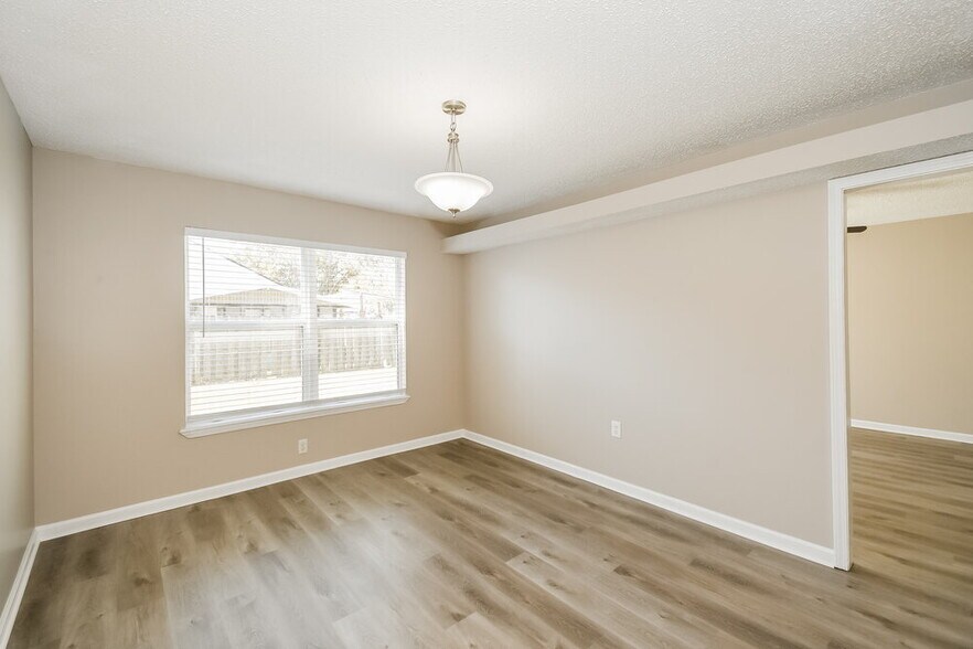 Building Photo - 6740 Newgate Cir E