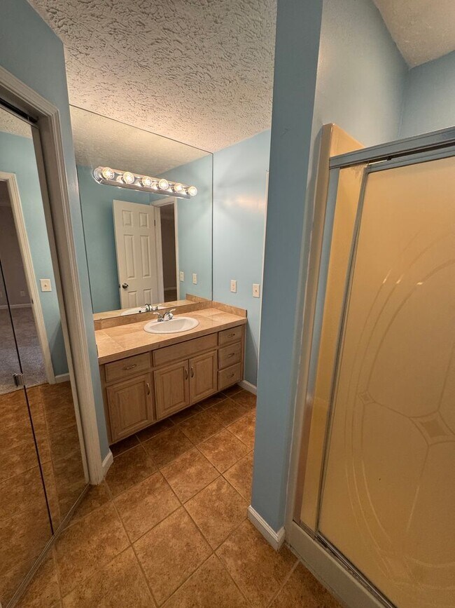 Building Photo - A Great Place to Call Home