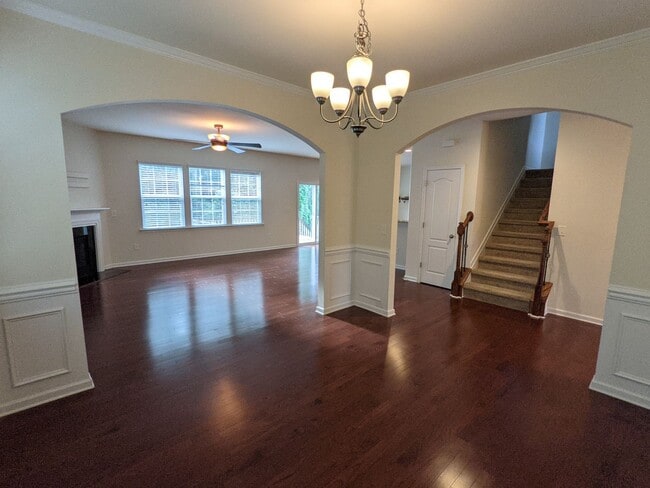 Building Photo - Mooresville with Fenced Yard on Cul De Sac