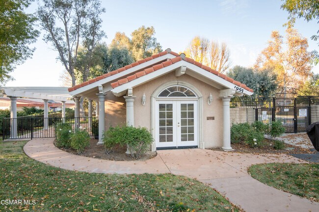 Building Photo - 1504 Covington Ave