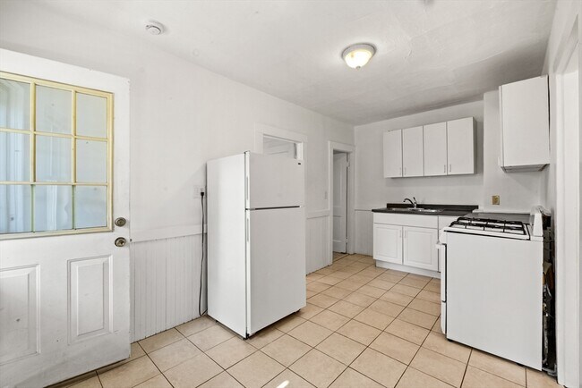 Building Photo - 20-22 Sumner St