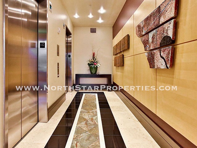 Building Photo - Beautiful Meriweather Condo with Spectacular Views