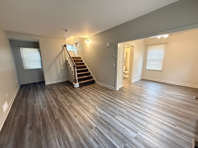 Building Photo - NEW REMODELED- 2 bedroom duplex