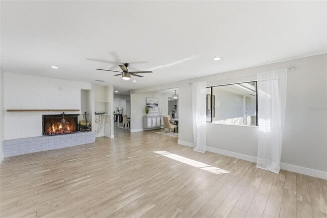 Building Photo - 1566 Woodfield Ct