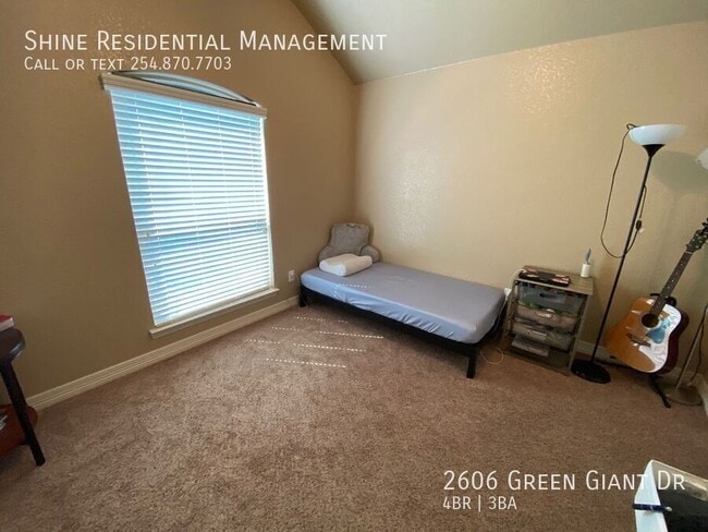 Building Photo - 2606 Green Giant Dr