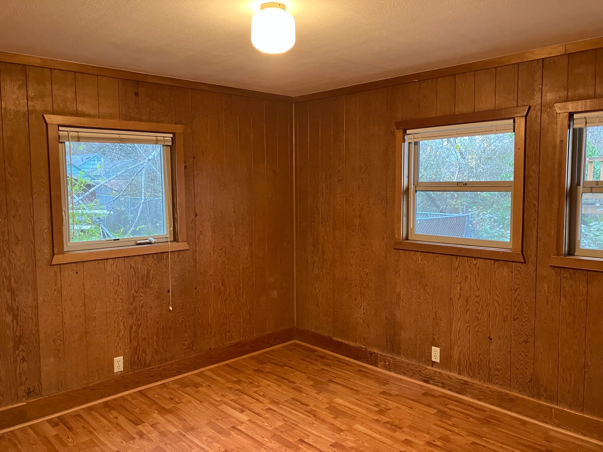 Bedroom 2 - 2094 1/2 Arthur St