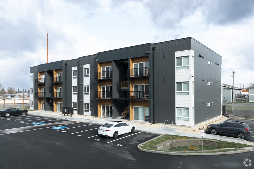 Building Photo - Urban Pines Apartments