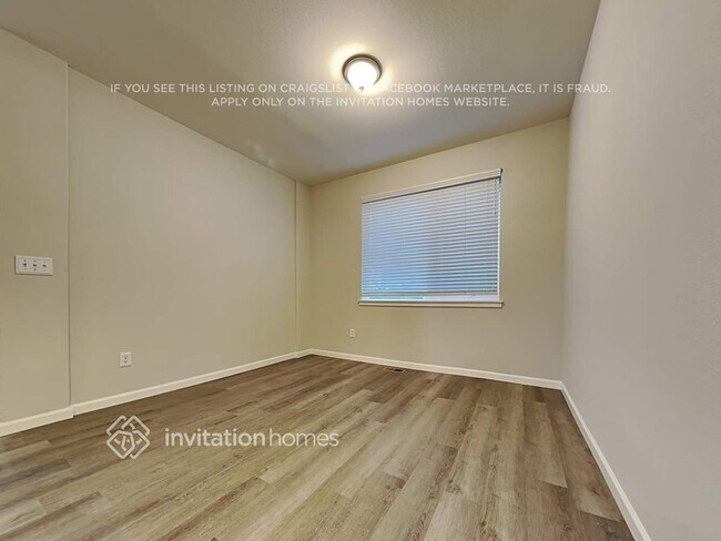 Building Photo - 3727 Santis Loop SE