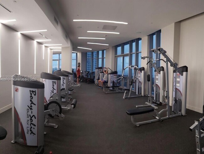 Building Photo - 488 NE 18th St