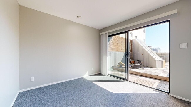 Building Photo - 1817 California St