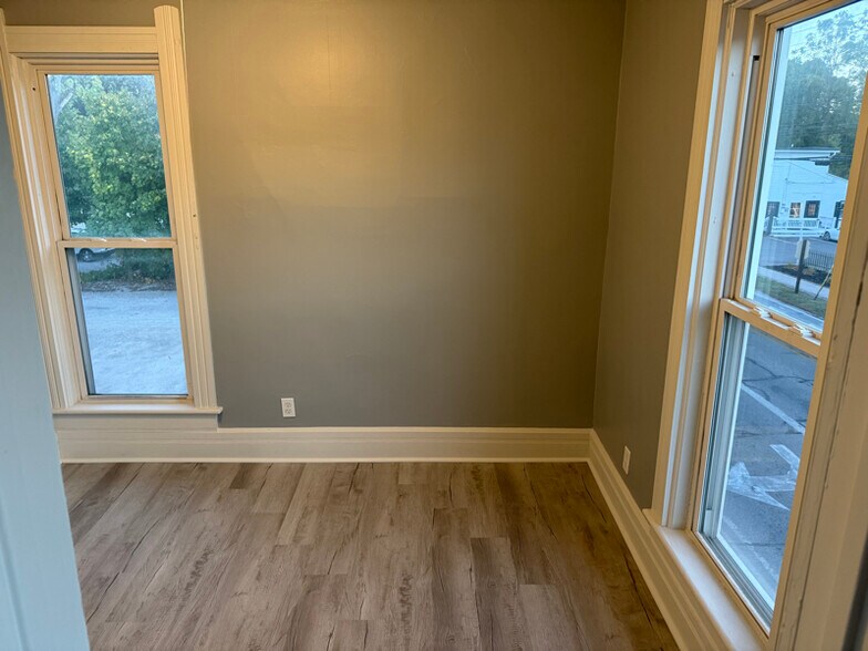 Building Photo - 2521 Stoney Ridge Rd