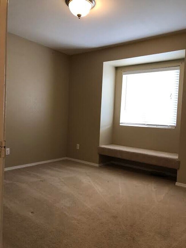 Building Photo - 2662 Bannister Ct