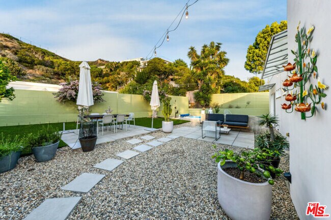 Building Photo - 18105 Sandy Cape Dr