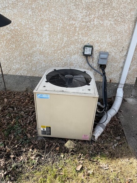 Building Photo - 3537 Holmes Ave S