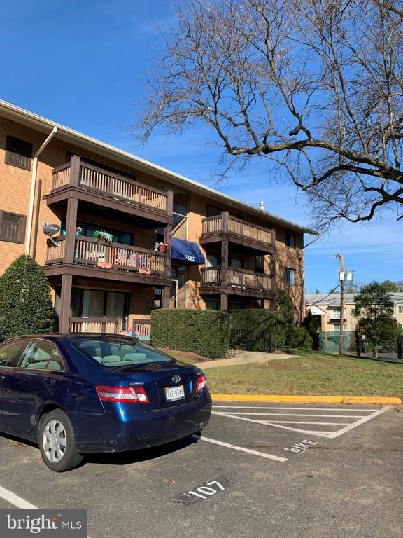 Building Photo - 7602 Savannah St