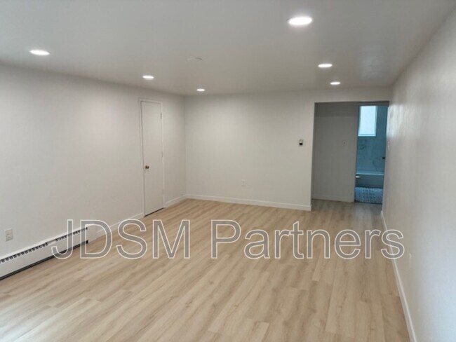 Primary Photo - 1046 Harrison St