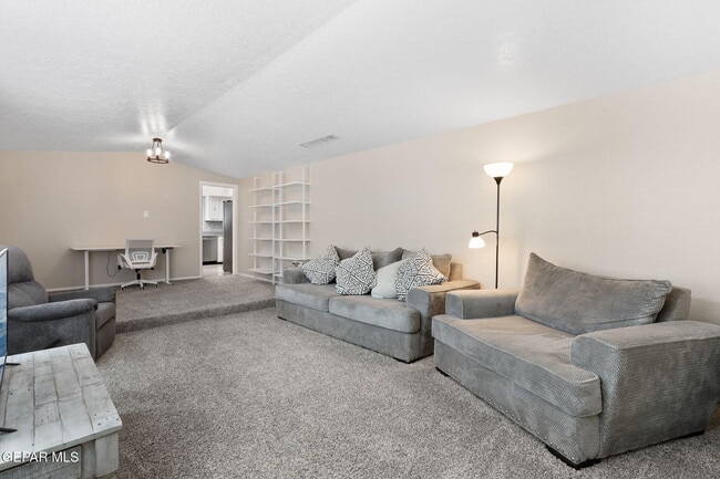 Building Photo - 4871 Los Reales Dr