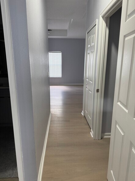 Building Photo - 13646 Hawk Lake Dr