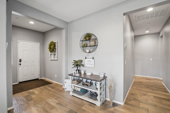 Building Photo - 42912 Gazapo Ct